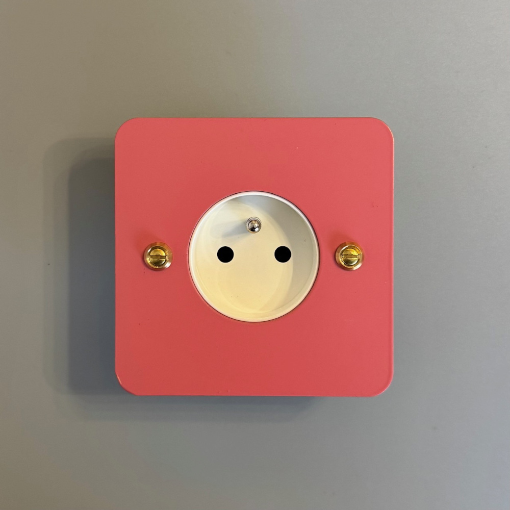 5rv3-prise électrique-rose-vintage-1